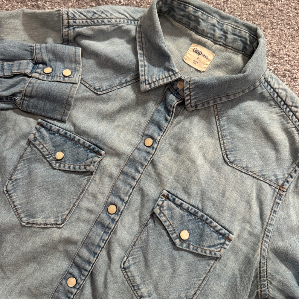 Gap 1969 Shirt Womens S Blue Denim Cotton Western Pearl Snap Cowgirl Boho Rodeo
